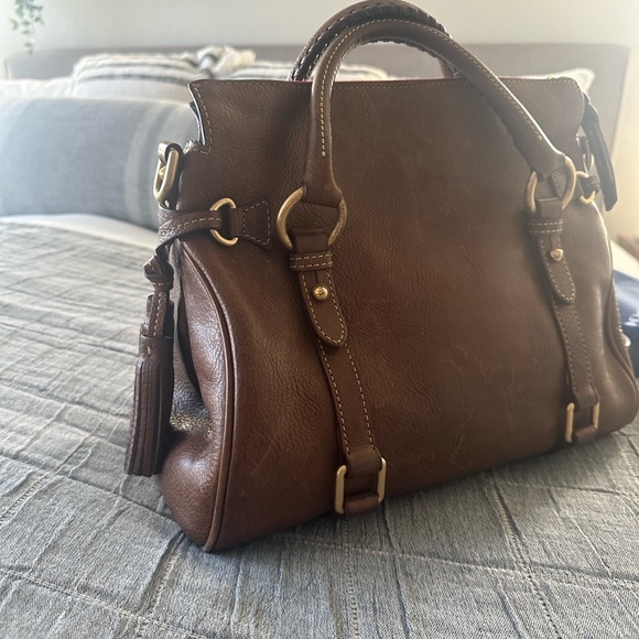 Dooney & Bourke Handbags - Dooney and Bourke crossbody satchel